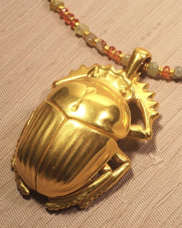Skarabäus Anhänger gold